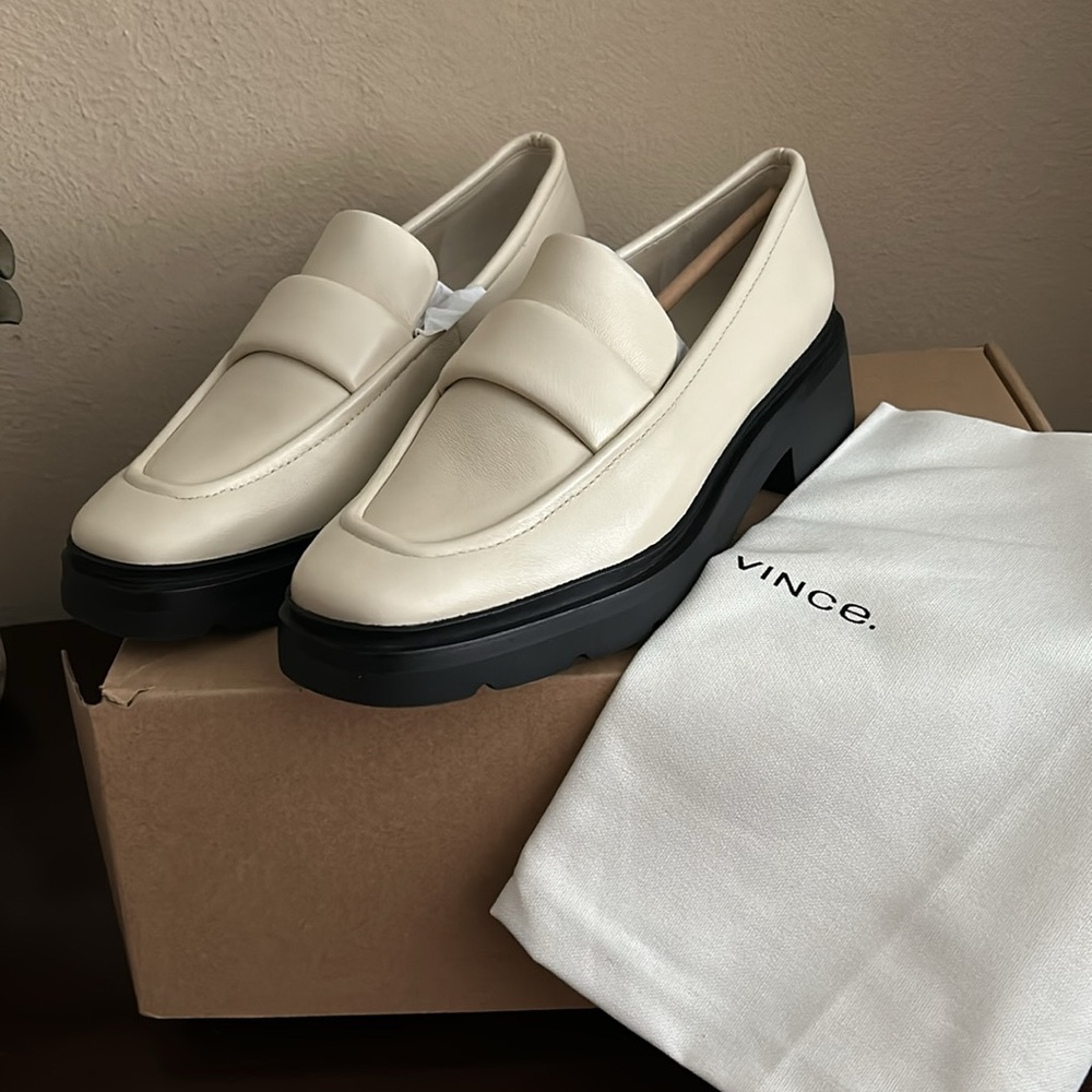 Vince Robin Loafer new in box with dustbag. Size 7.5